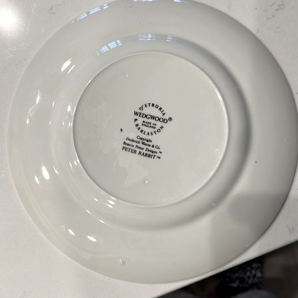 Vintage Beatrix Potter Wedgwood plate - Picture 2 of 3